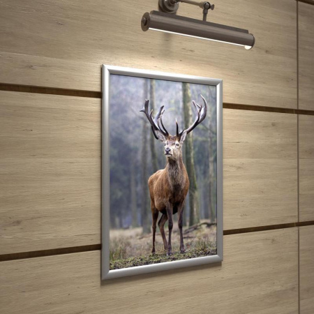 Информационная рамка настенная А2 алюминиевый клик-профиль серебристая Attache