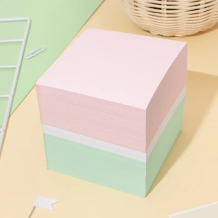 Блок для записей Комус 90x90x90 мм разноцветный проклеенный (плотность   80 г/кв.м)