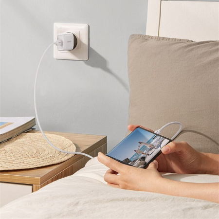 Сетевое зарядное устройство Ugreen CD122 18 Вт