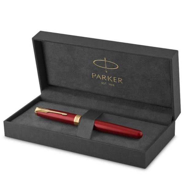 Роллер Parker Sonnet Intense Red Lacquer GT цвет чернил черный цвет  корпуса красный (артикул производителя 1931475)