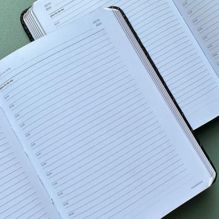 Ежедневник недатированный Magnum А6+ черный