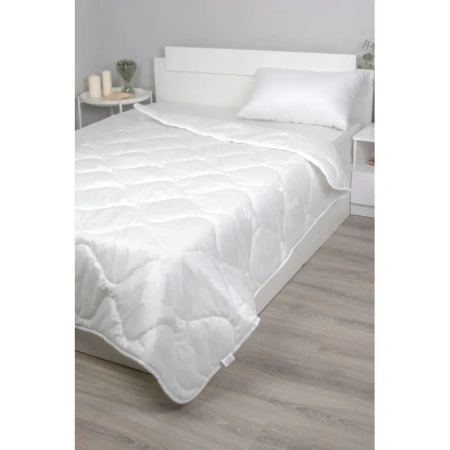 Одеяло 140х205 см файбер/спанбонд стеганое