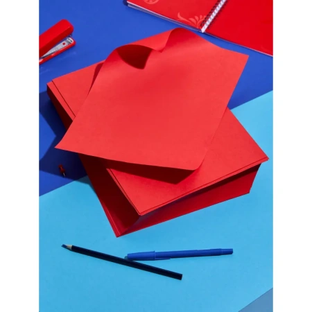 Бумага цветная для печати Комус Color красная интенсив (А4, 80 г/кв.м, 500 листов)