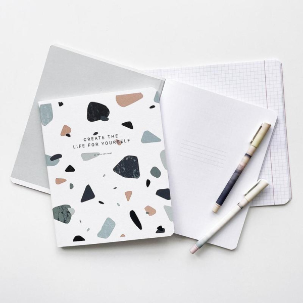 Тетрадь общая Be Different Terrazzo А5 48 листов в клетку на скрепке