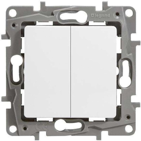 Выключатель 2-кл Legrand Etika 10AX безвинт.заж бел. 672202