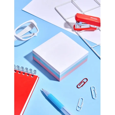 Стикеры Русская серия 76x76 мм триколор РФ (1 блок на 300 листов)