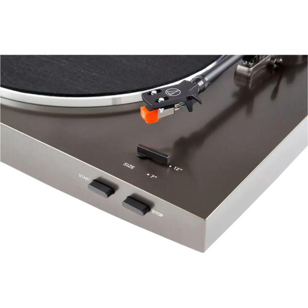 Виниловый проигрыватель Audio-Technica AT-LP2XGY серебристо-коричневый  (80001064)