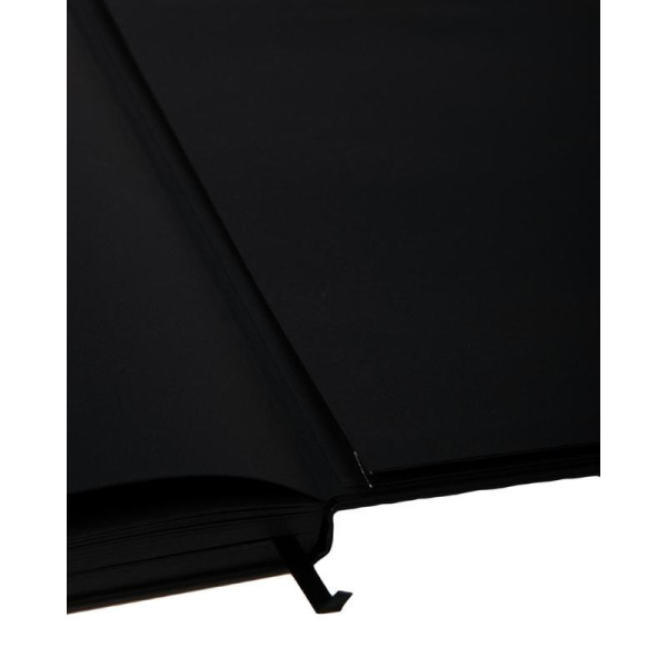 Блокнот для зарисовок Sakura 130x210 мм 80 черных листов черный