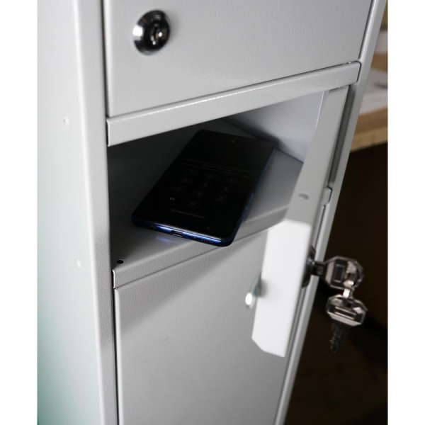 Шкаф хранения мобильных телефонов MM32 (450х200х2000 мм, 32 ячейки)