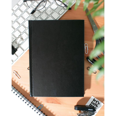 Ежедневник недатированный Attache Ideal балакрон А5 136 листов черный  (145x205 мм)