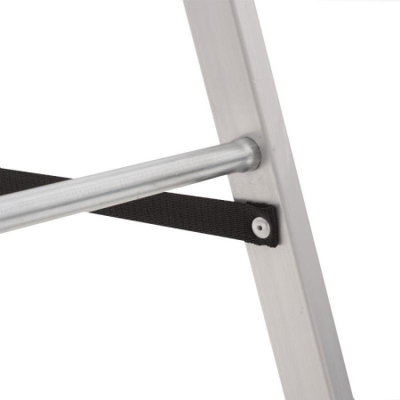 Стремянка алюминиевая 5 ступеней Новая Высота 1110105