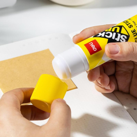 Клей-карандаш Deli Stick UP 36 г