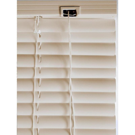 Жалюзи горизонтальные пластиковые бежевые (110х160 см)