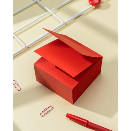 Блок для записей Комус BC 90x90x50 мм красный интенсив проклеенный  плотность 80 г/кв.м