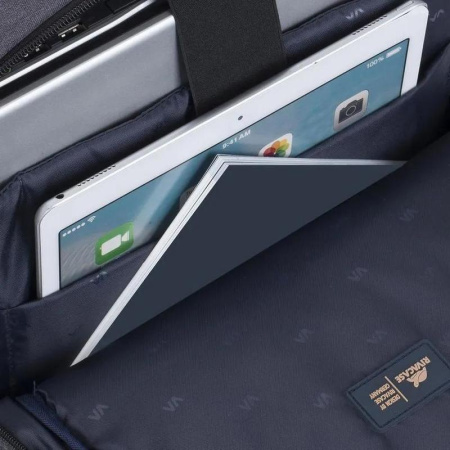 Рюкзак для ноутбука 15.6 RivaCase 7760 черный