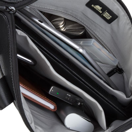 Сумка для ноутбука RivaCase 8920 13.3 черная