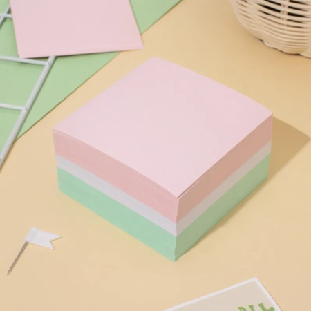 Блок для записей Комус 90x90x50 мм разноцветный (плотность 80 г/кв.м)