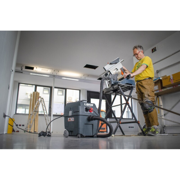 Пылеводосос Lavor Professional Pro Worker EM серый