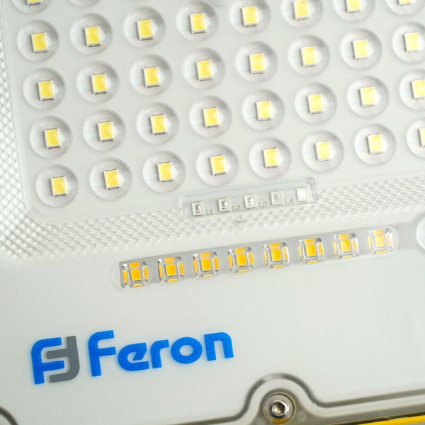 Прожектор светодиодный Feron LL-950 30Вт 6400К 2500Лм IP66 (48675)