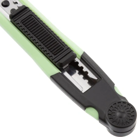 Нож универсальный Attache 9 мм (SX33S) Нож универсальный Attache 9 мм (SX33S)