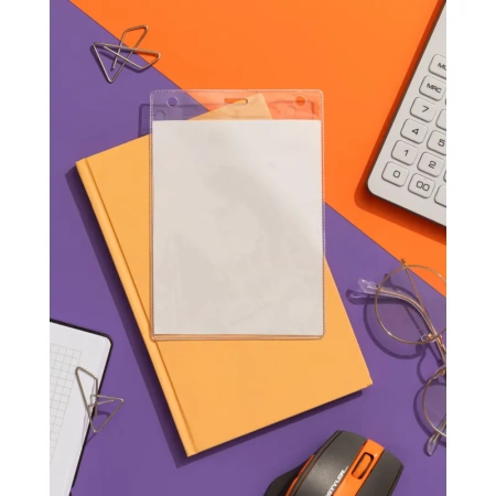 Бейдж Комус вертикальный 163х114 мм без держателя (размер вкладыша:  142х110)