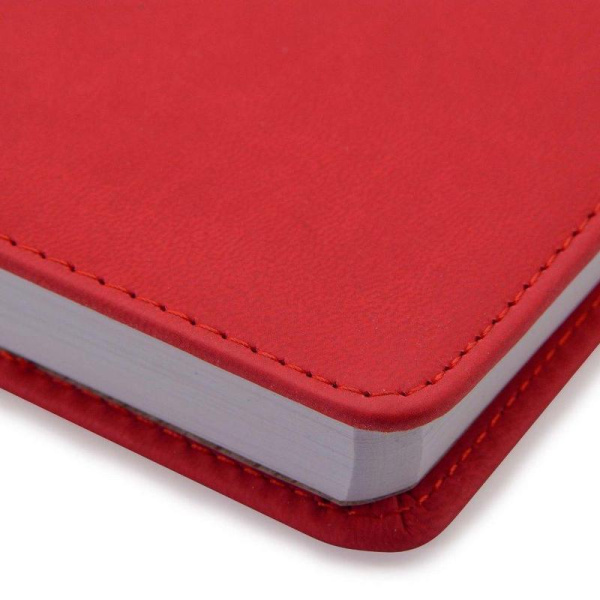 Ежедневник недатированный Attache Velvet искусственная кожа Soft Touch  A6+ 136 листов красный (110х155 мм)